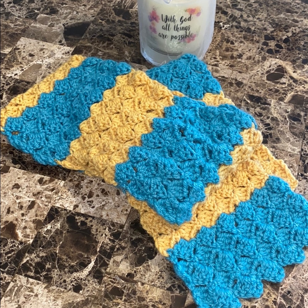 Knitted scarf